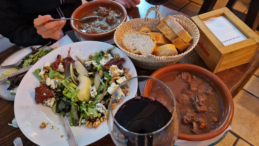 Zbyněk Černý_La Trastienda de la Monja_Cástaras_recensione