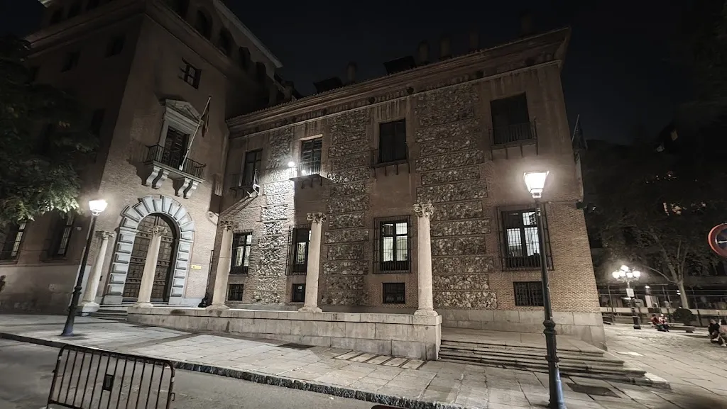 Casa de las Siete Chimeneas_Chimeneas_slider_image_3