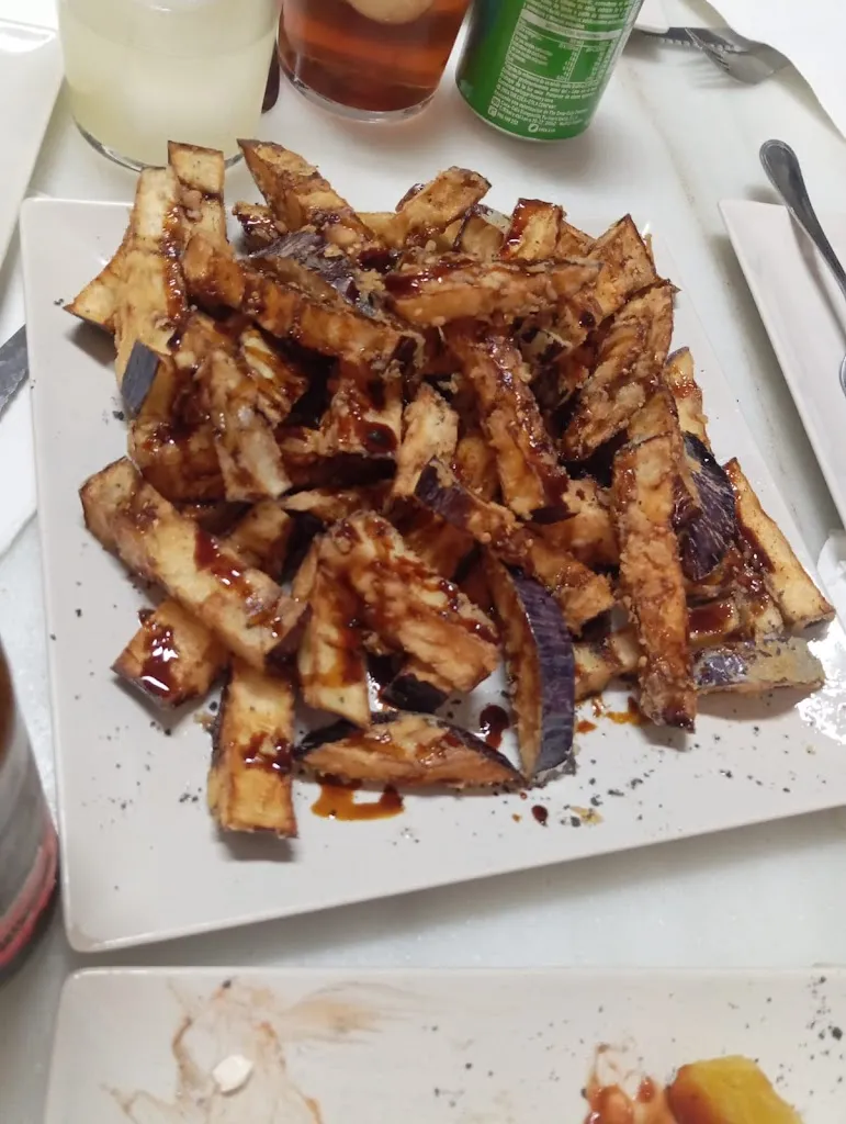 Cristian Gabriel Quinteros_Cirola bar_Castril_review