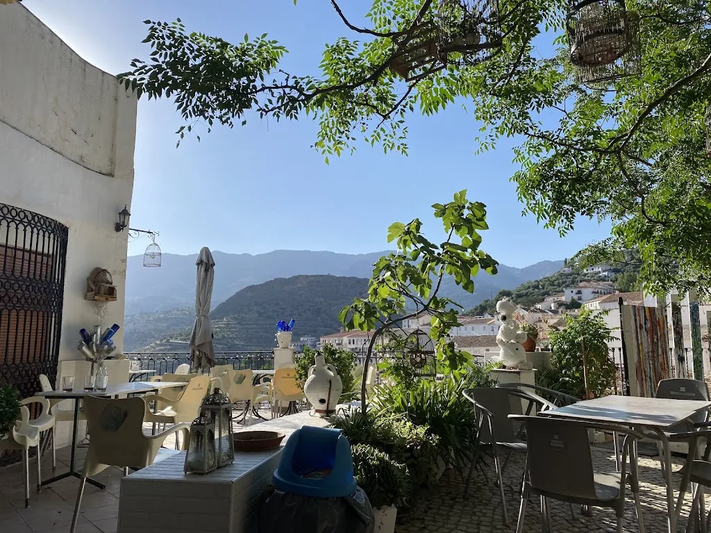 Jon Hatton_Café Bar Emilio_Castril_review