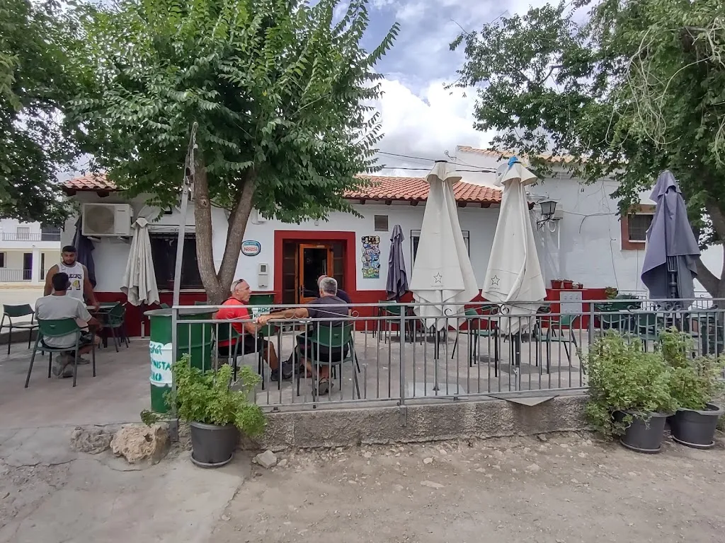 Mark Parker_Bar Hogar del pensionista MORENO_Castril_review