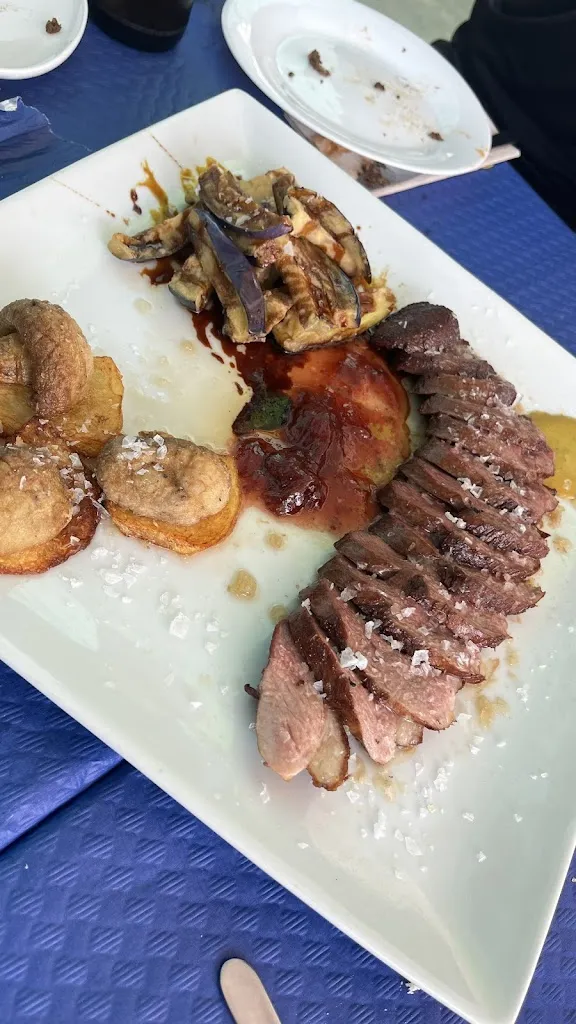 Juan Joyanes Garcia_Bar Hogar del pensionista MORENO_Castril_review