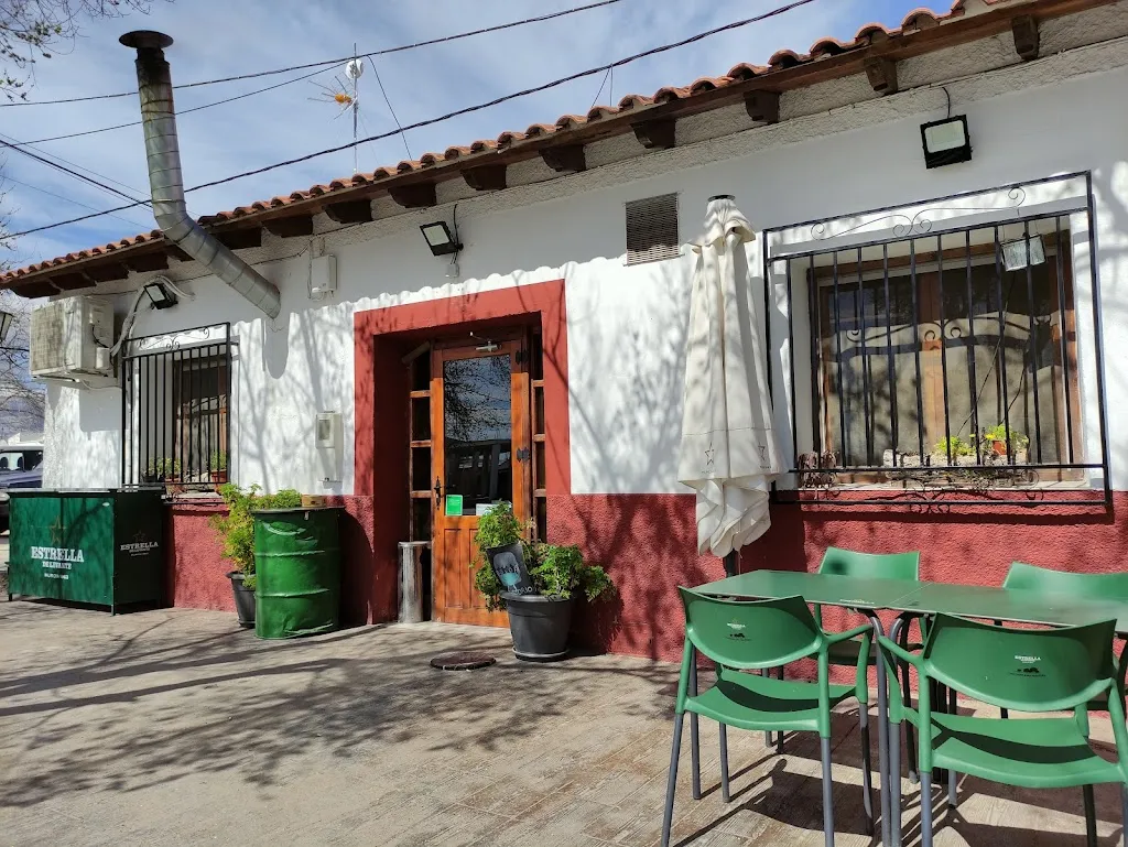 Bar Hogar del pensionista MORENO restaurant in Castril