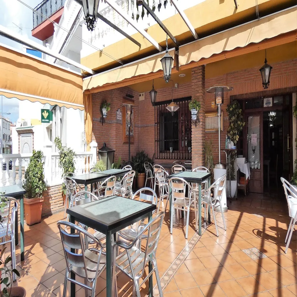 Restaurante los Faroles restaurant in Cenes de la Vega