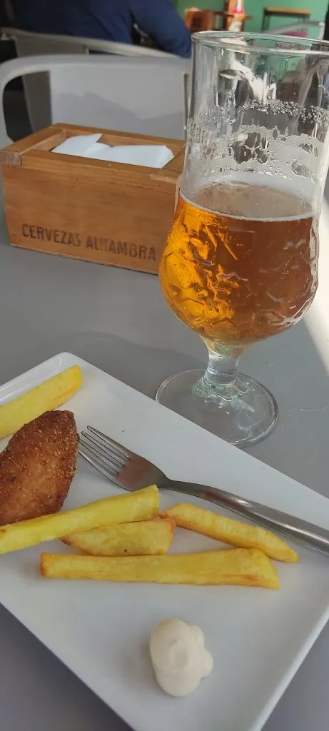 Noe SC_Restaurante Cafeteria Las Rejas_Cenes de la Vega_recensione