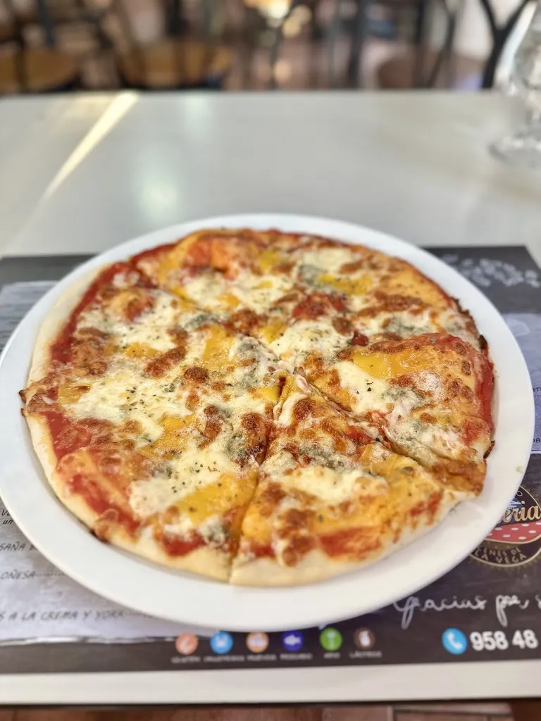 Casa Roberto Pizzería_Cenes de la Vega_slider_image_2