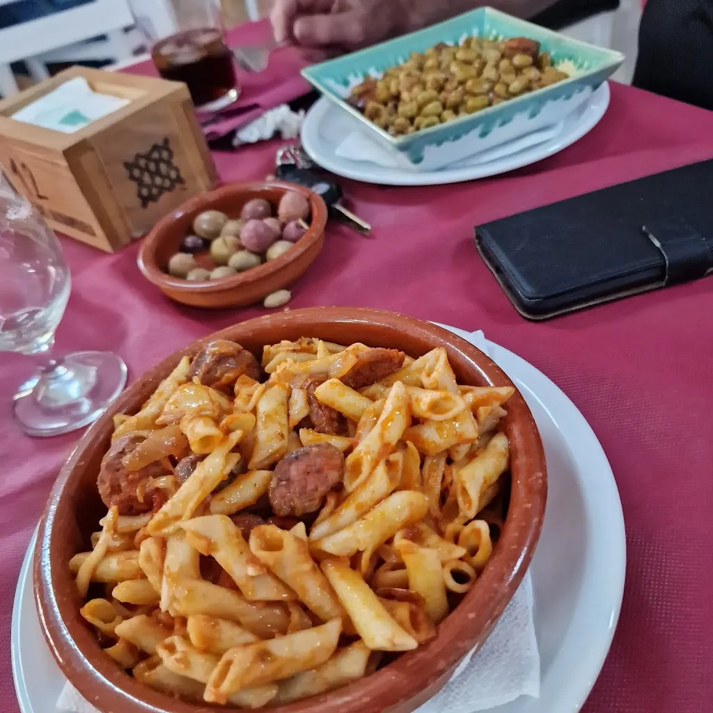 Bar restaurante El Hogar restaurant in Cogollos de Guadix