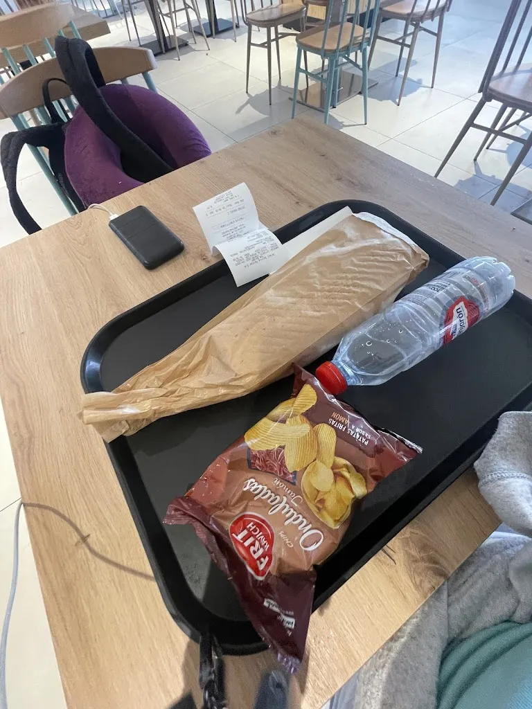 Viviana Romo_Eating Point_Chauchina_review