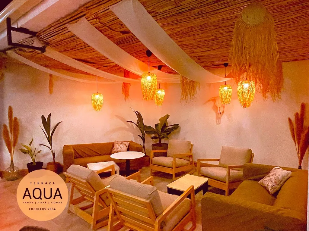 AQUA Gastrobar restaurante restaurant in Cogollos de la Vega