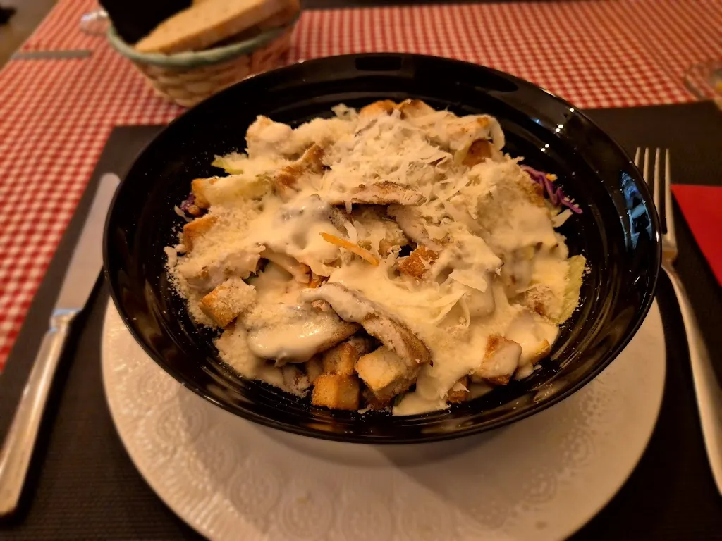 Colin Ward_La Famiglia_Almoradí_review