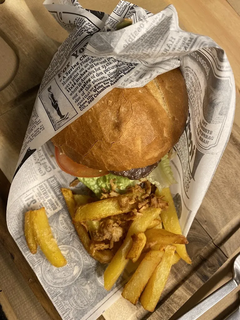 Génesis Guerrero_Montserrat 2.0_Calahorra La_recensione