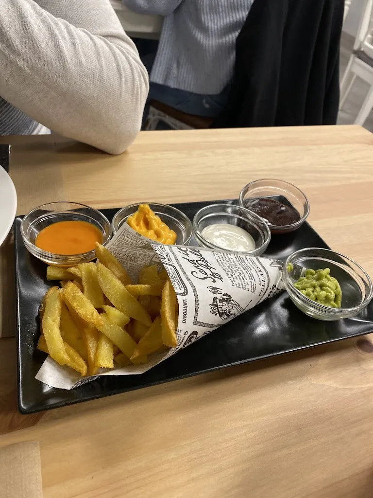 Montserrat 2.0_Calahorra La_slider_image_3