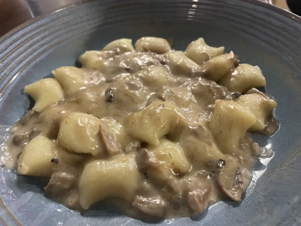 Cucone_La Mafia se sienta a la mesa_Calahorra La_review