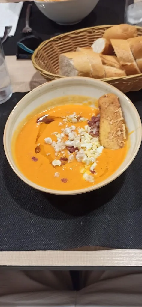 Vicente Monsalve_Bar Restaurante Los Leones_Calahorra La_recensione