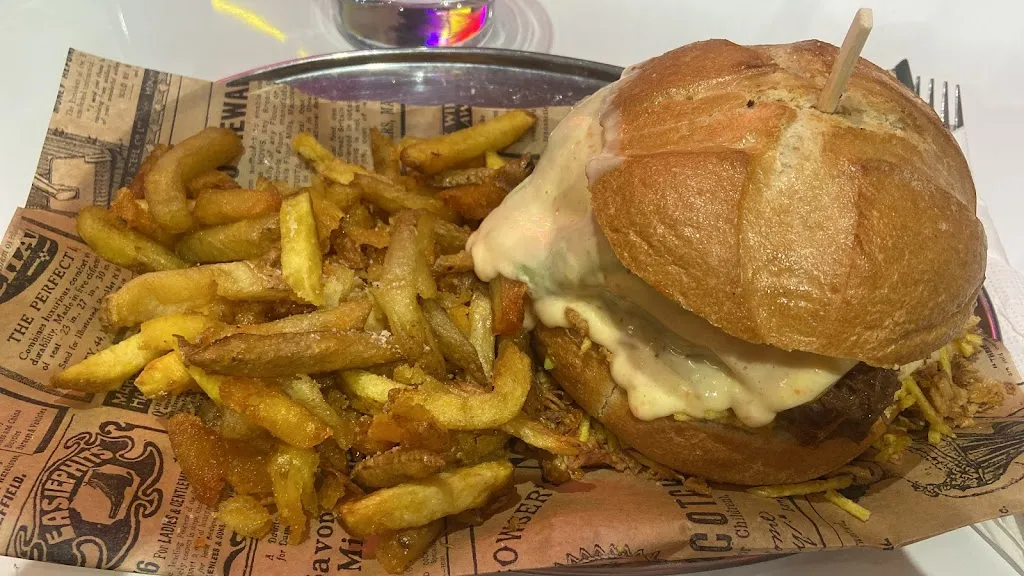 Laura Pradas_Te Como Diner - Burgerbar_Calahorra La_review