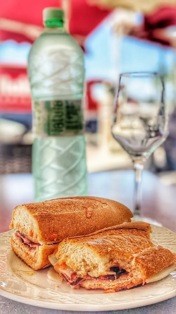 Menu_Avenida_Cuevas del Campo_image_5