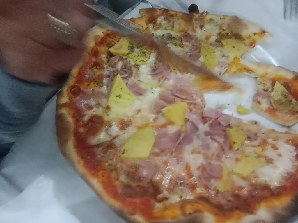 katherine moor_Avenida_Cuevas del Campo_review