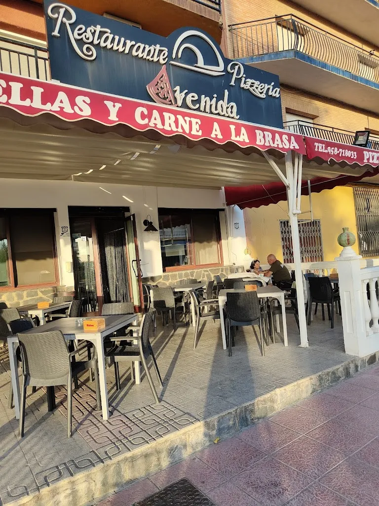 Avenida restaurant in Cuevas del Campo