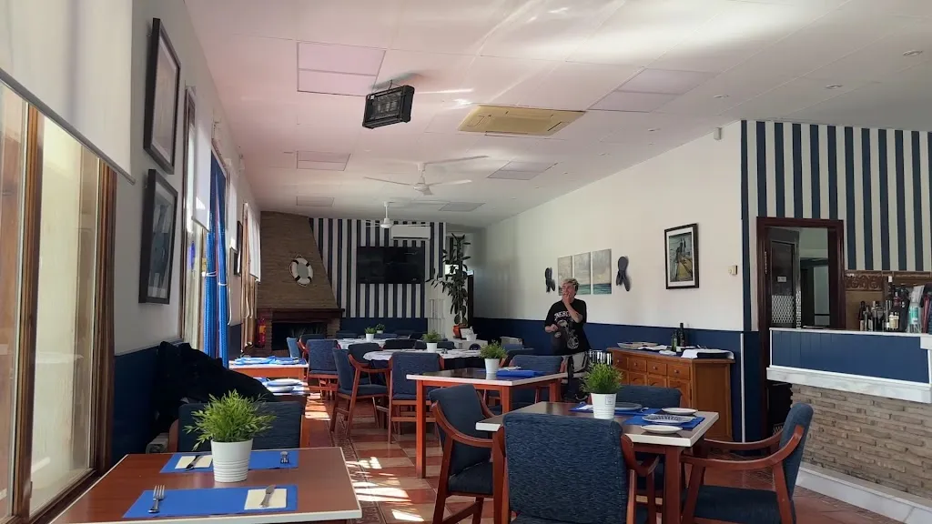 RESTAURANTE EL NAUTICO _Cuevas del Campo_slider_image_2