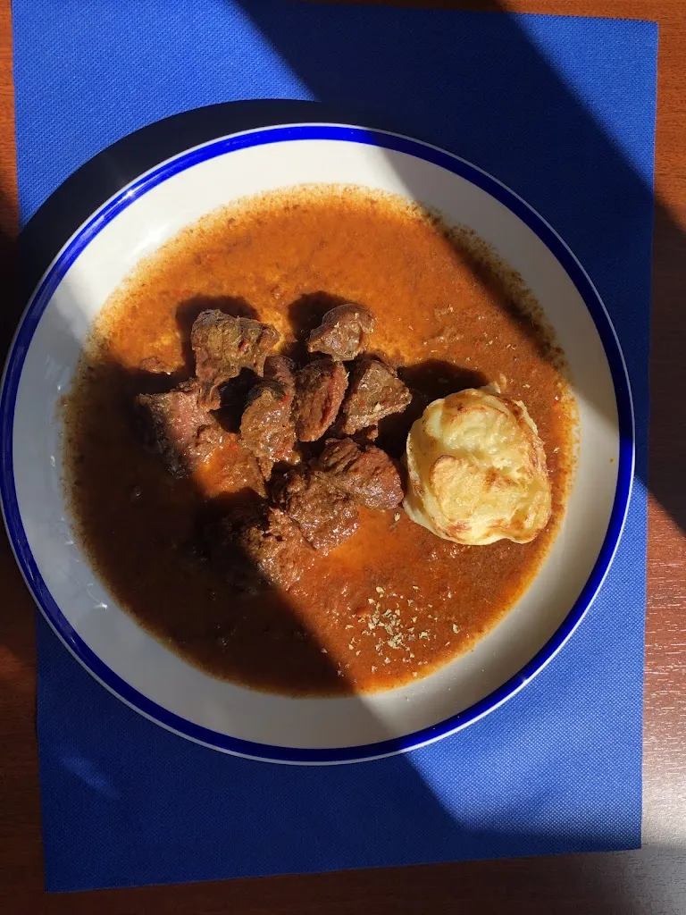 RESTAURANTE EL NAUTICO _Cuevas del Campo_slider_image_3