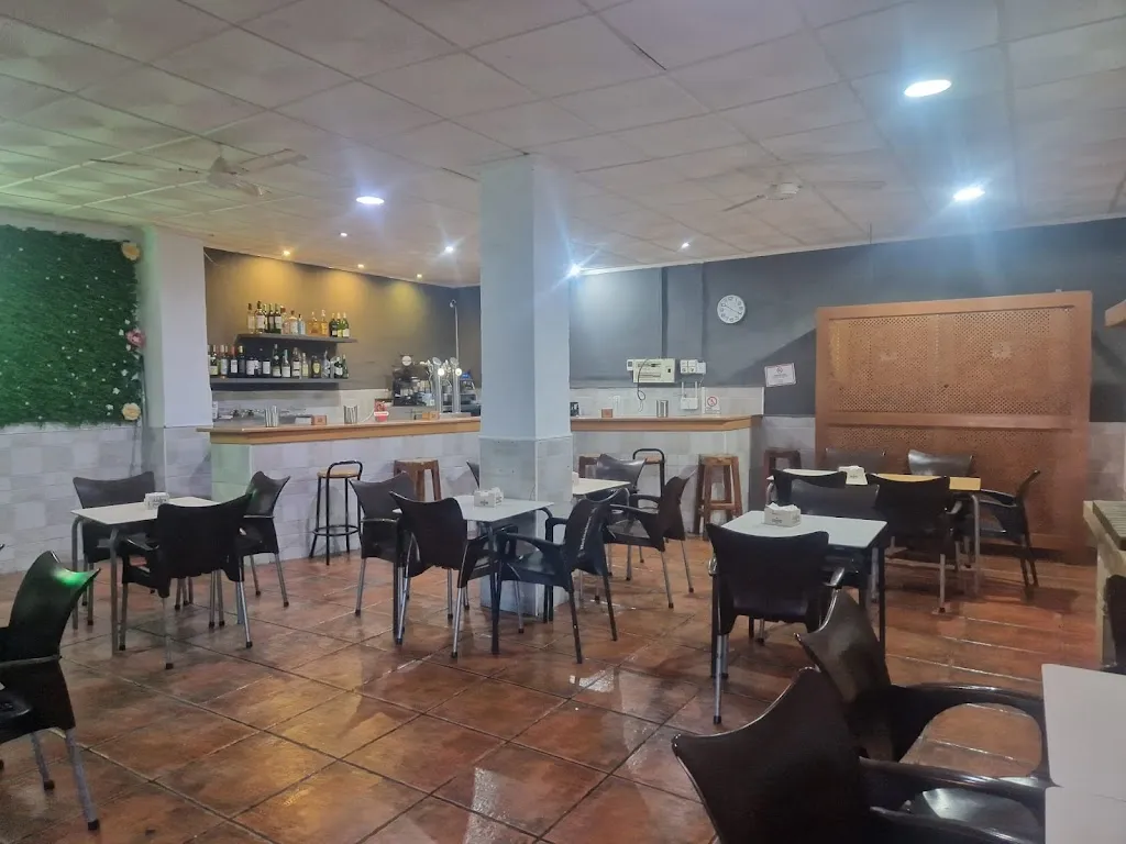 Banegas Bar_Cuevas del Campo_slider_image_1