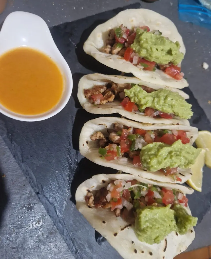 Banegas Bar_Cuevas del Campo_slider_image_3