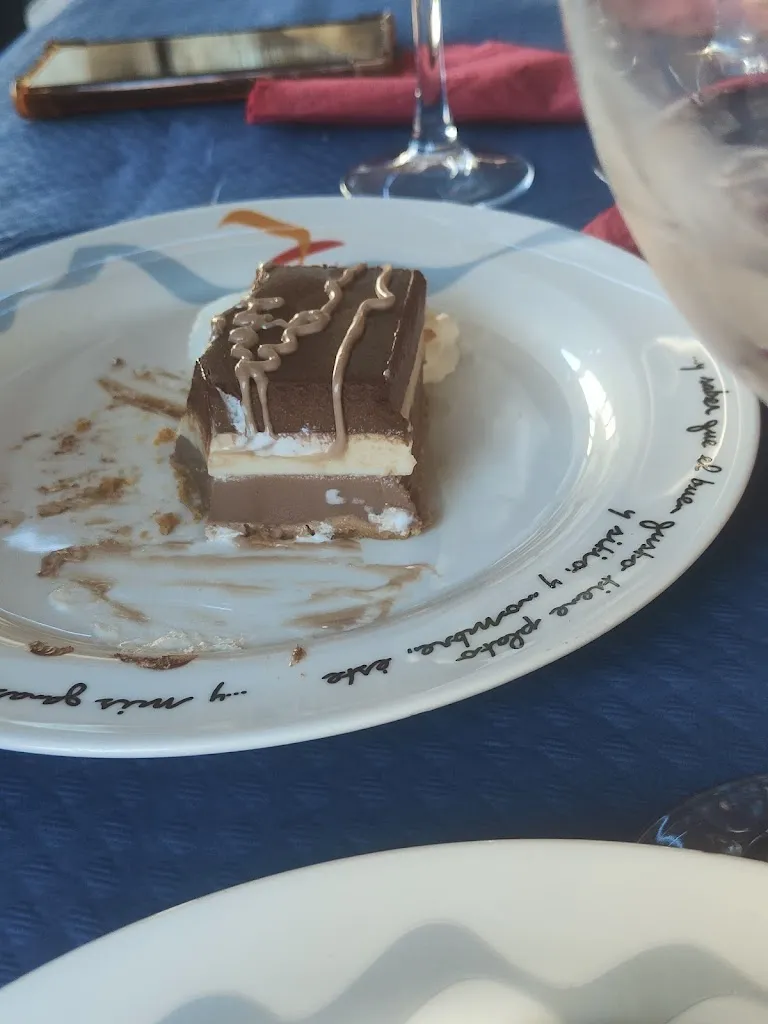 Adam René Carlier_BAR LA BOTICA_Cuevas del Campo_review