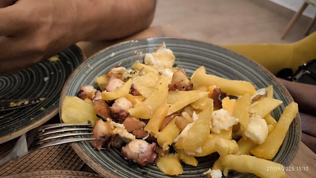 Encarni Gonzalez Martin_Restaurante La Cueva_Cortes y Graena_review