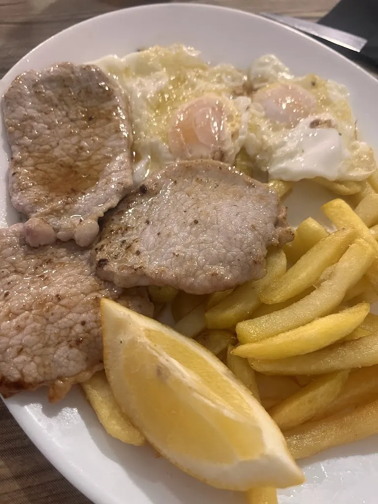 Las Cuatro Hermanas_Cortes y Graena_slider_image_3