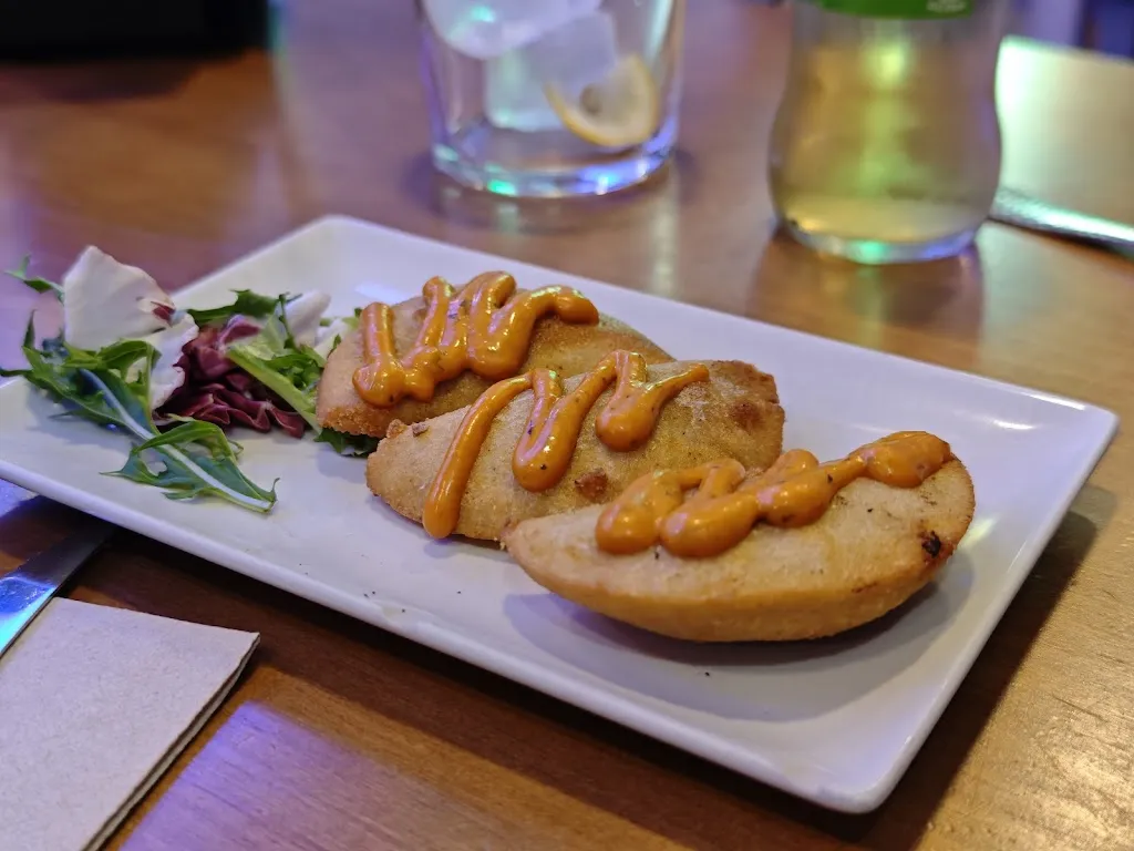 Miguel Ángel Burgos_Yanomami Restobar_Churriana de la Vega_avis