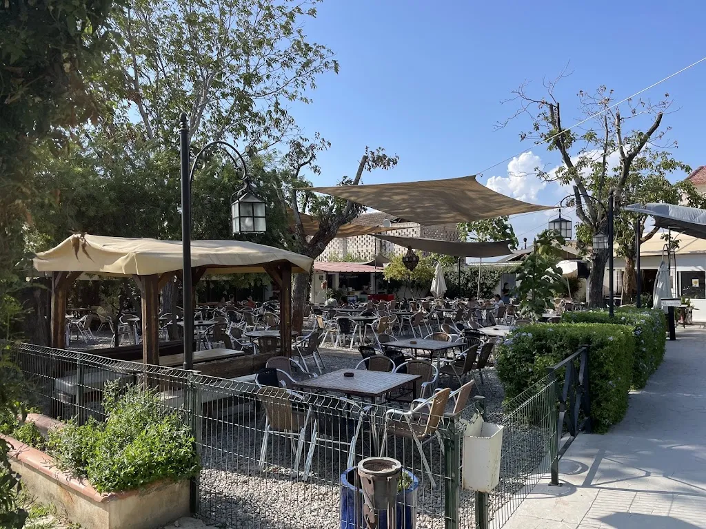 Restaurante Los Nogales_Churriana de la Vega_slider_image_1