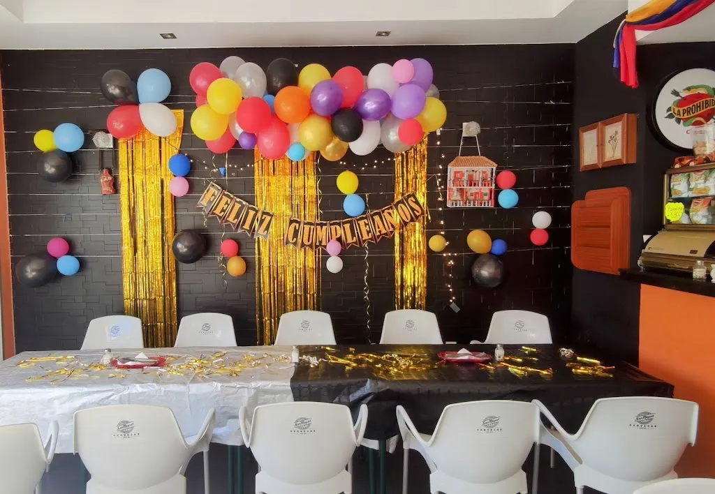 COME Y BBT OTRA restaurant in Almoradí