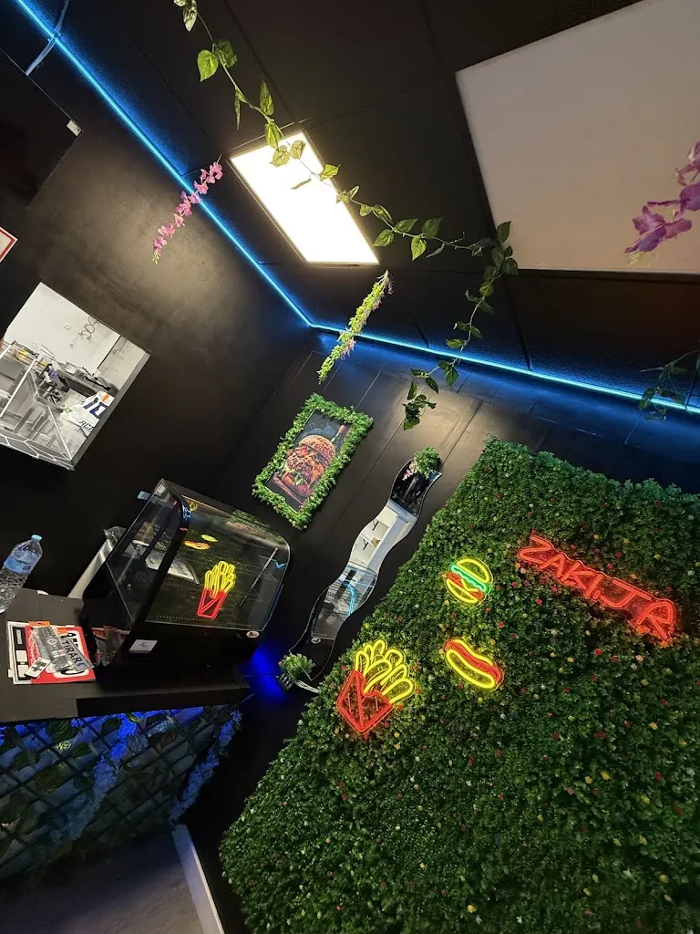 Zaki.Jr Burger_Churriana de la Vega_slider_image_2