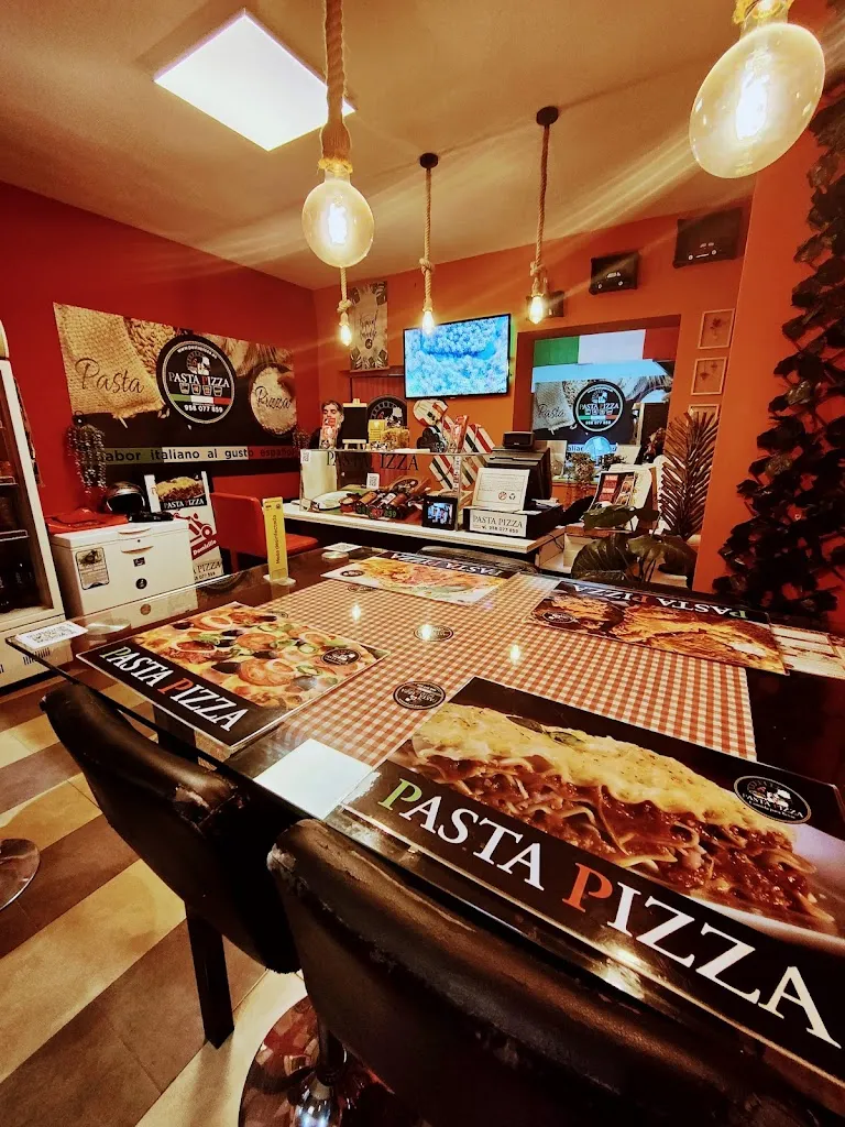 Pizzeria Pastapizza restaurant in Churriana de la Vega