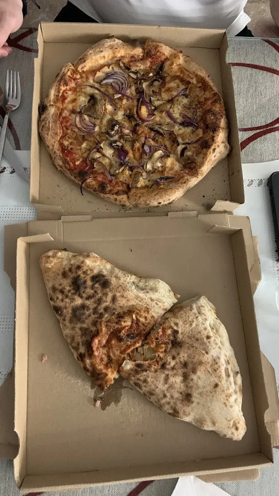 Pilar Retamero_Pizzería y patatas asadas quecomo_Churriana de la Vega_recensione