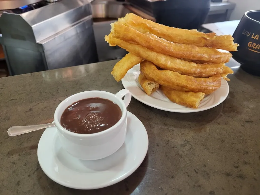 Cafetería Uribe restaurant in Churriana de la Vega