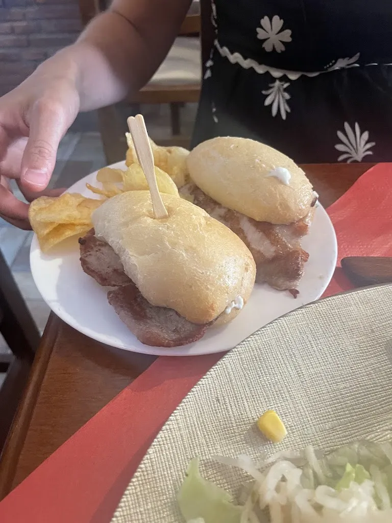 Blanca_Cervecería El Patio - Varadero_Churriana de la Vega_review