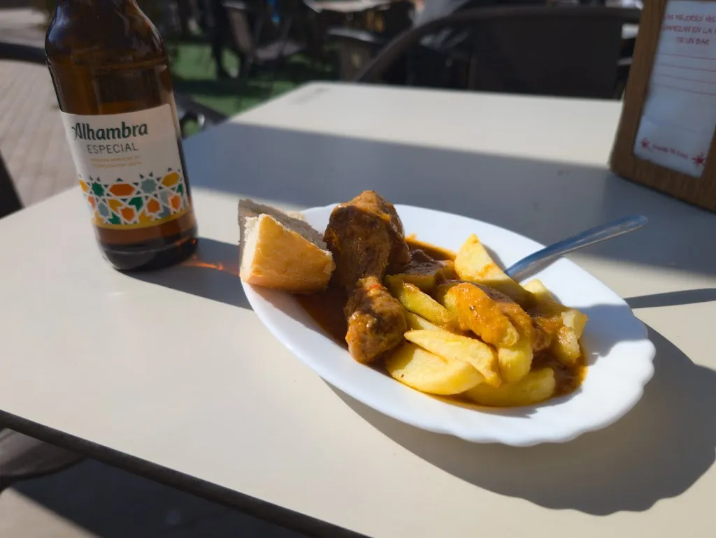 Hogar del Pensionista Café Bar restaurant in Deifontes