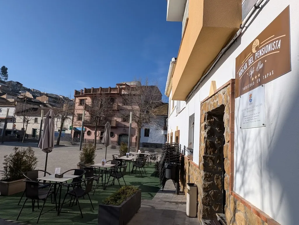 Hogar del Pensionista Café Bar_Deifontes_slider_image_3