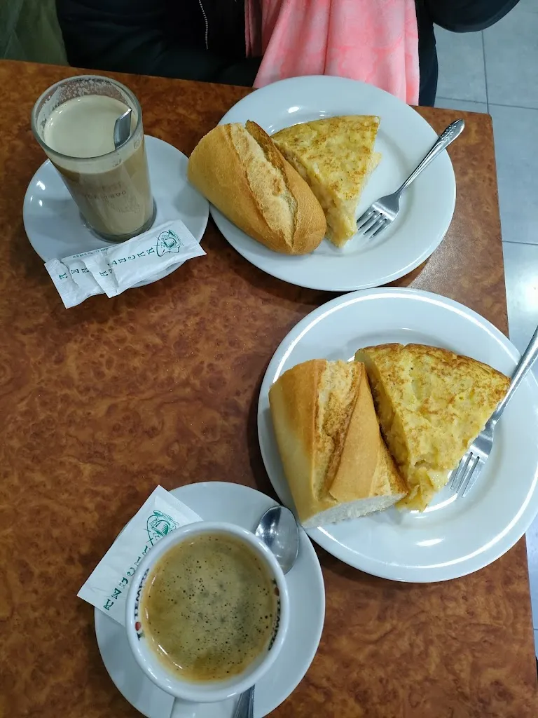 BAR DOLLAR restaurant in Dólar