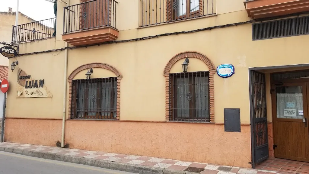 Meriam El Mansour_Restaurante Mesón Luan_Cúllar Vega_review