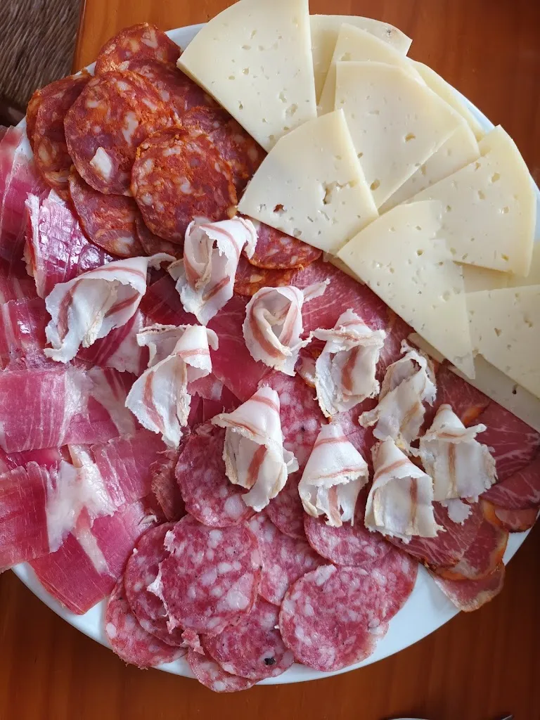 Restaurante Mesón Luan_Cúllar Vega_slider_image_2