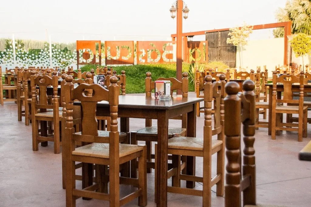 Restaurante La Báscula restaurant in Cúllar Vega