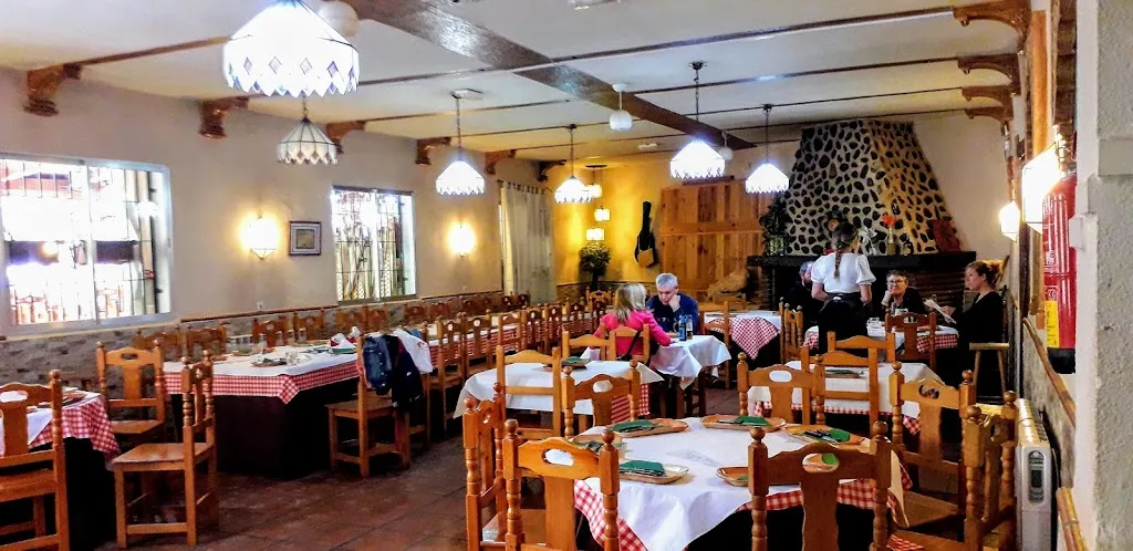 Venta La Casucha restaurant in Dílar
