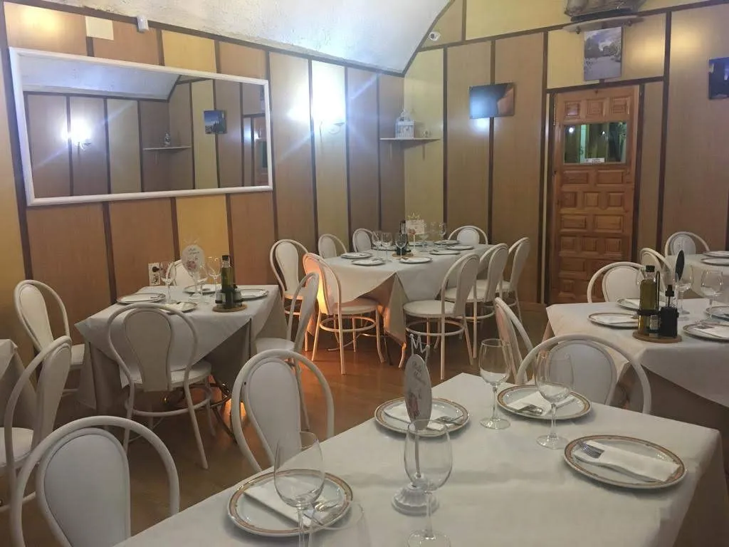 Restaurante Los Lagos_Cúllar_slider_image_1