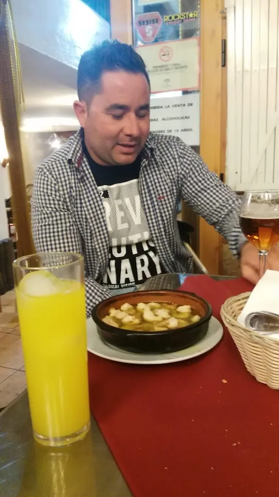 Mesón El Bodegón restaurant in Cúllar