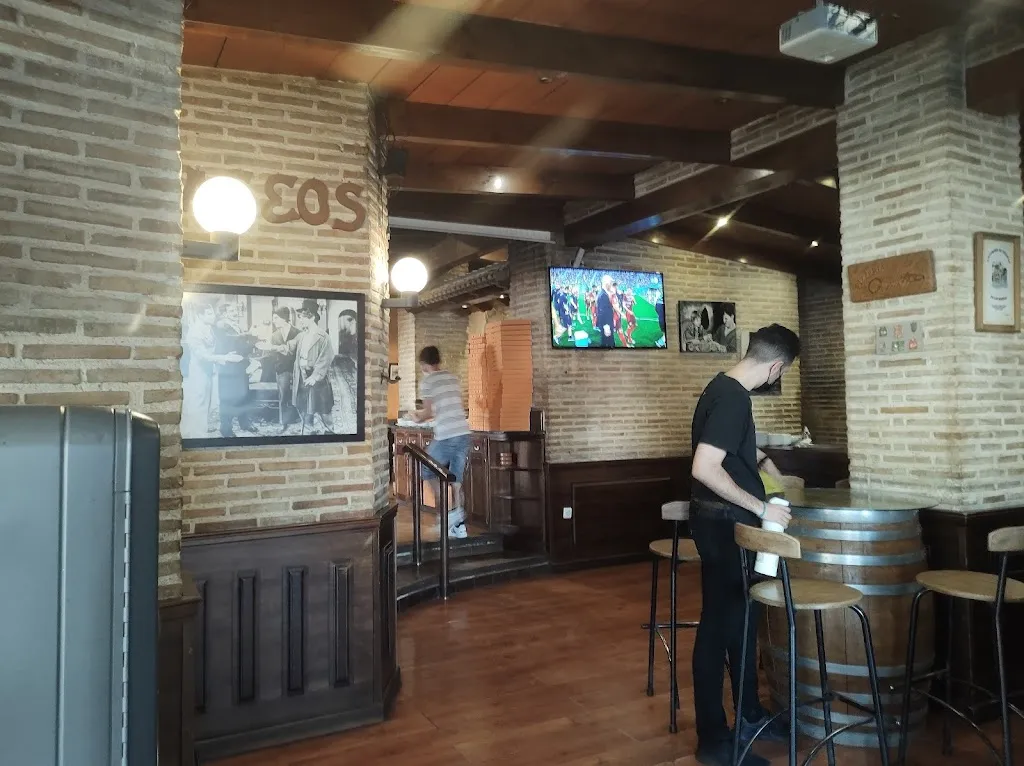 Colin Cooper_Pizzería Guzzi_Cúllar_review