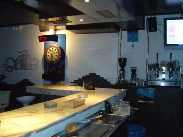 Pub Black & White_Freila_slider_image_3