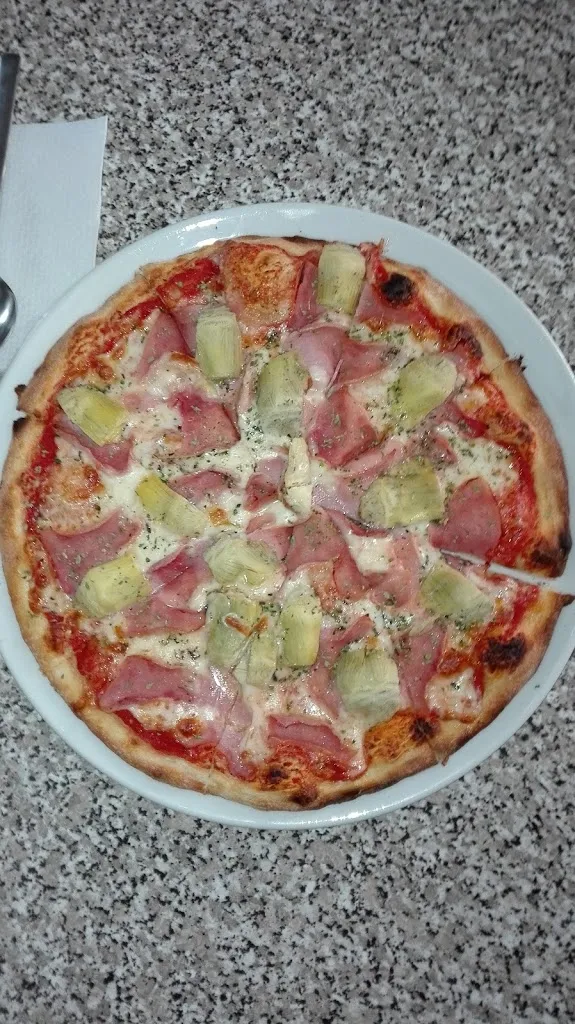 Pizzería Utrilla restaurant in Guadahortuna