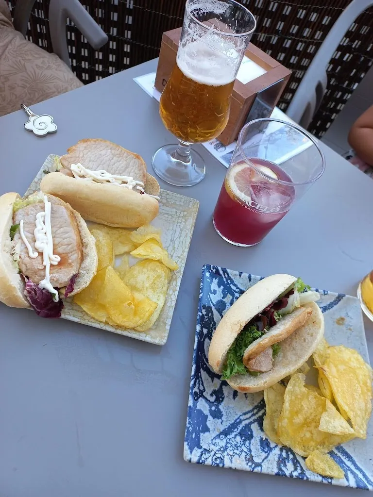 Cóndor Café-Bar_Gójar_slider_image_2